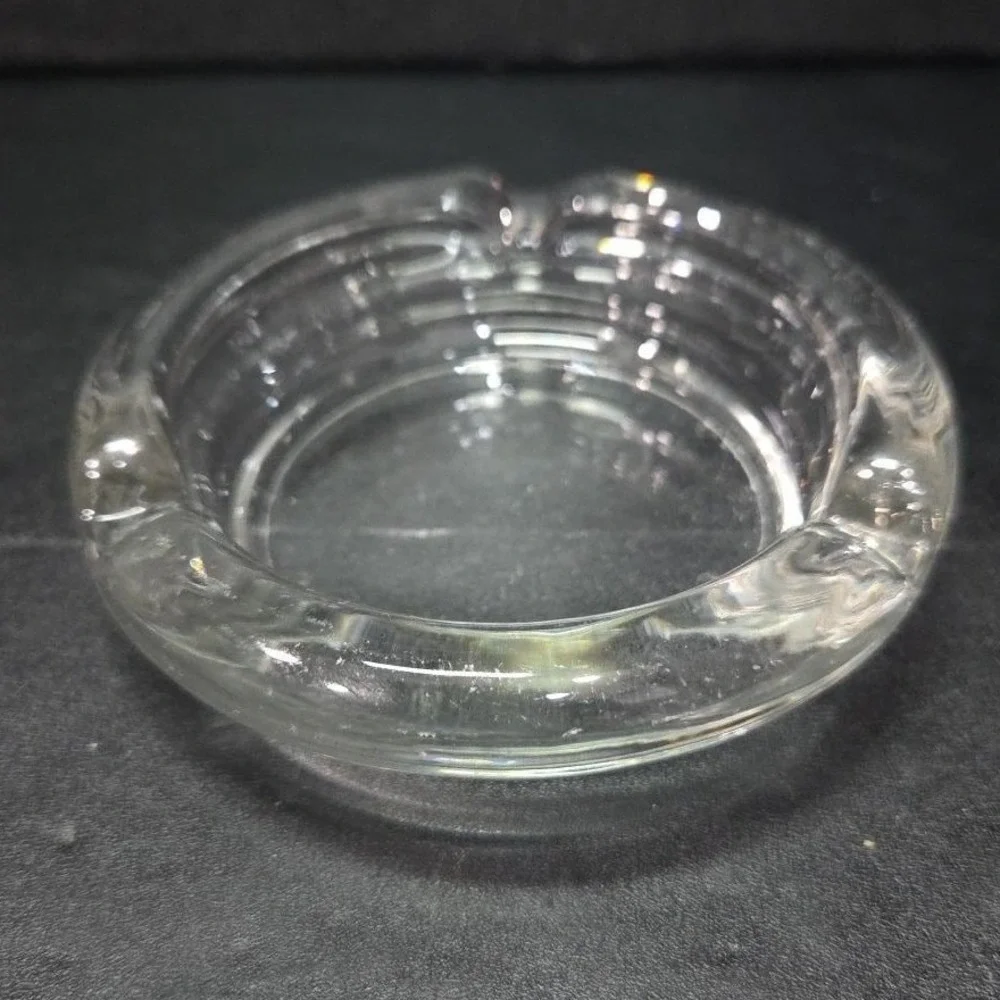 Classic Round Ashtray, 3‎ Notch Design, Thick Clear Glass, Smoking Accessory